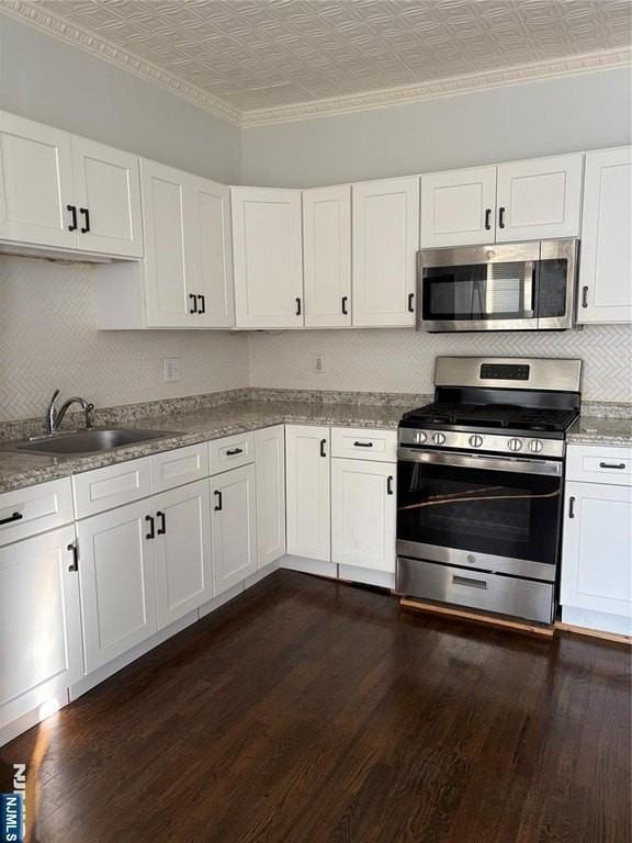 130 Lincoln Ave - Photo 2 of 6