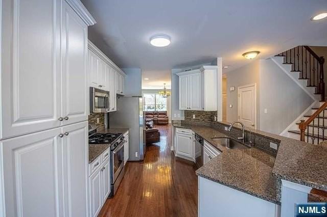 1705 Whitney Ln - Photo 5 of 24