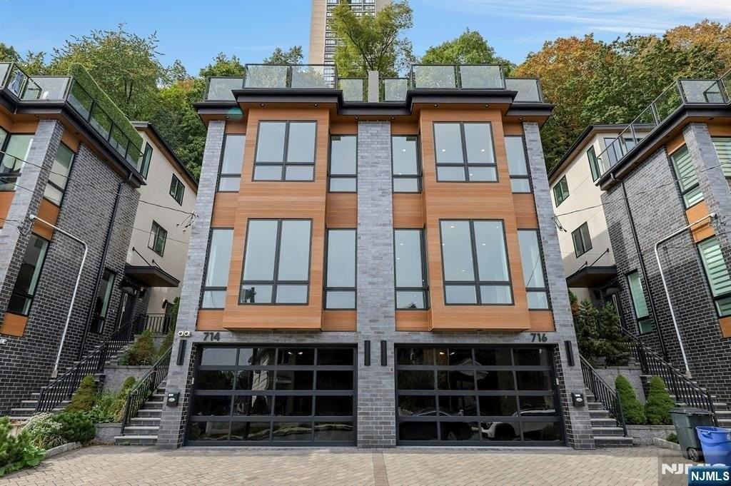 714 Undercliff Ave - Photo 2 of 45