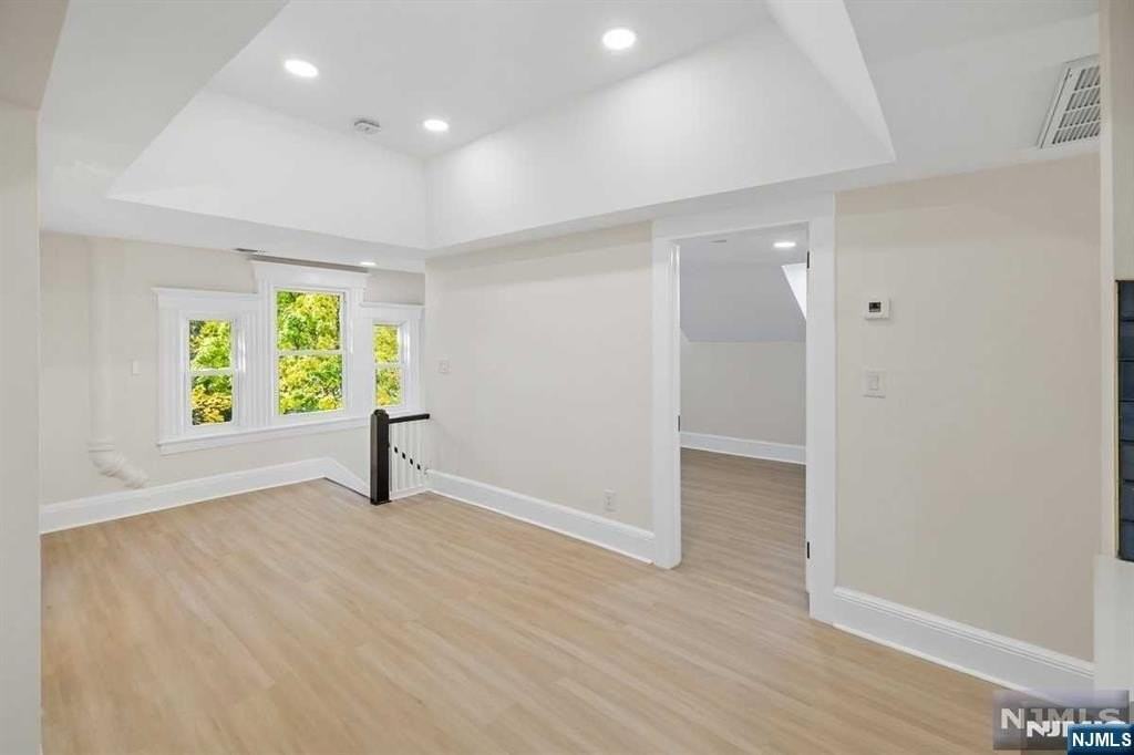 101 Southern Pkwy - Photo 2 of 11