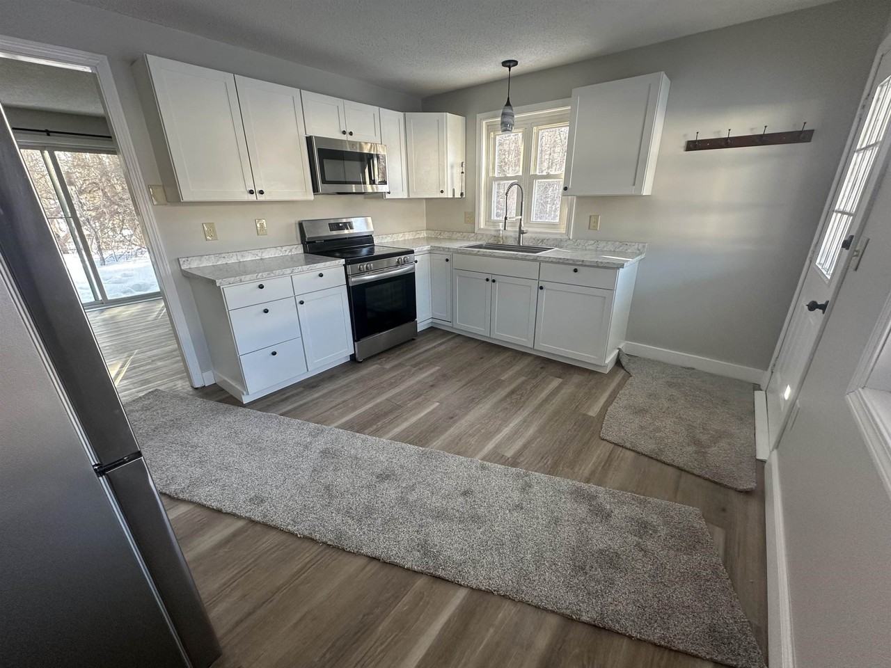 9 Tucker Shore Rd - Photo 2 of 11