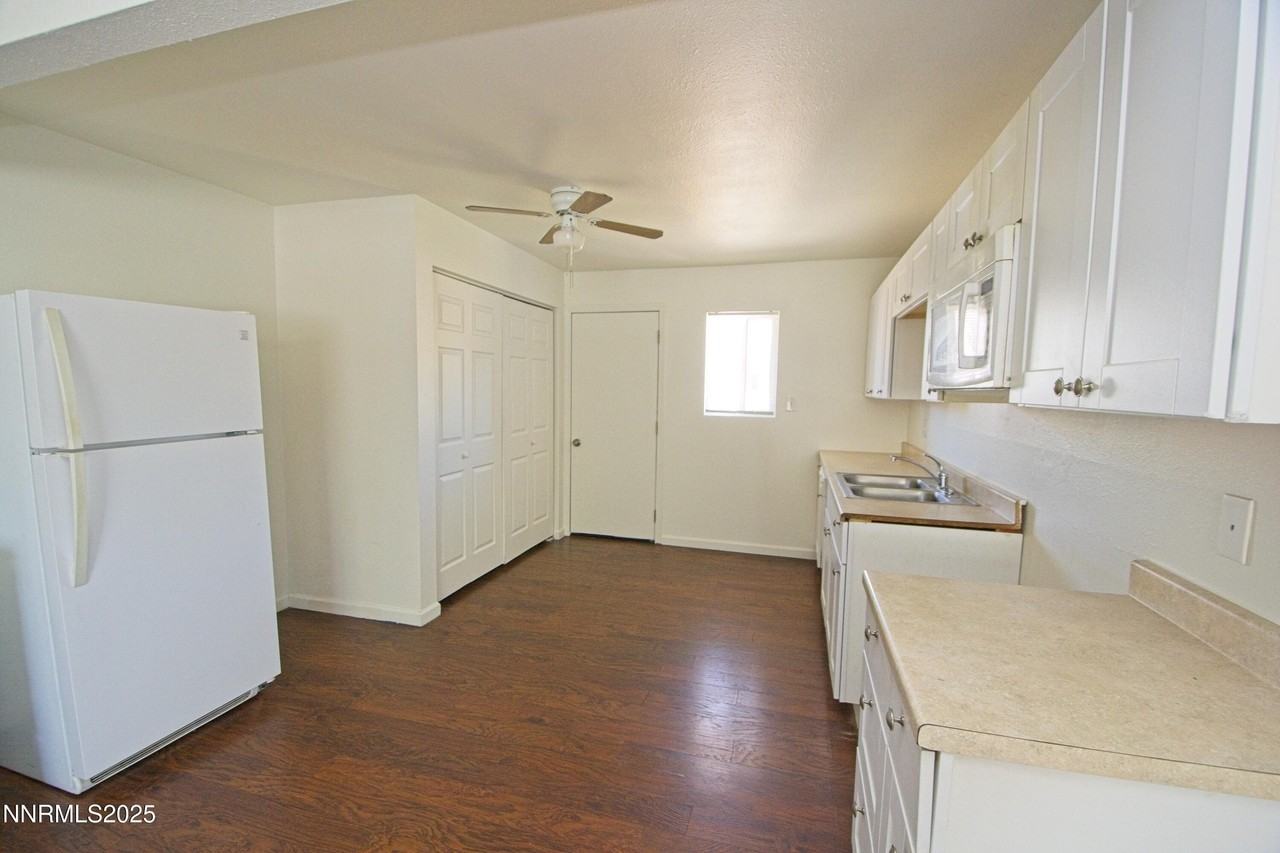 1198 Virbel Ln - Photo 2 of 15