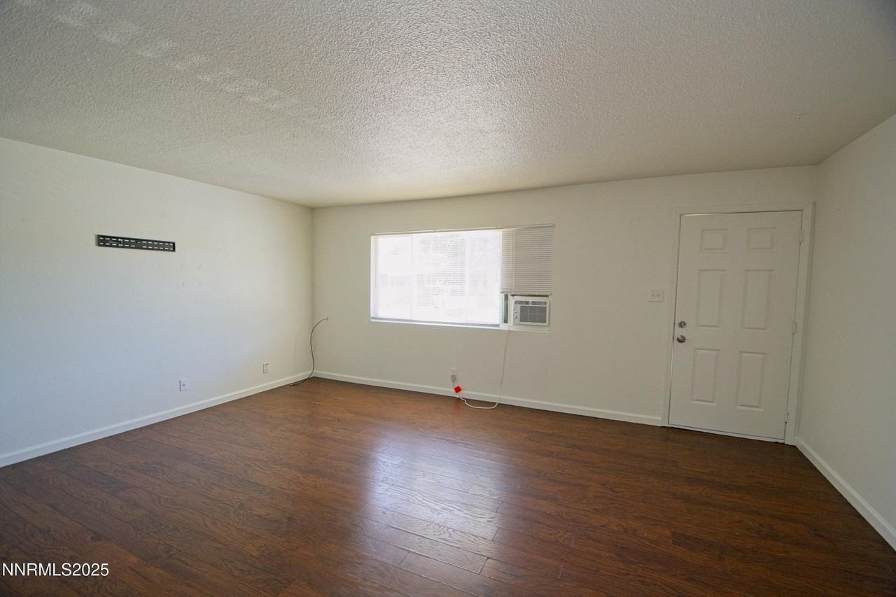 1198 Virbel Ln - Photo 5 of 15