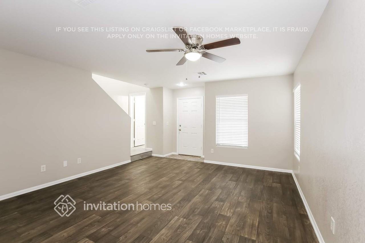 4946 Volcanic Rock Ln - Photo 3 of 14