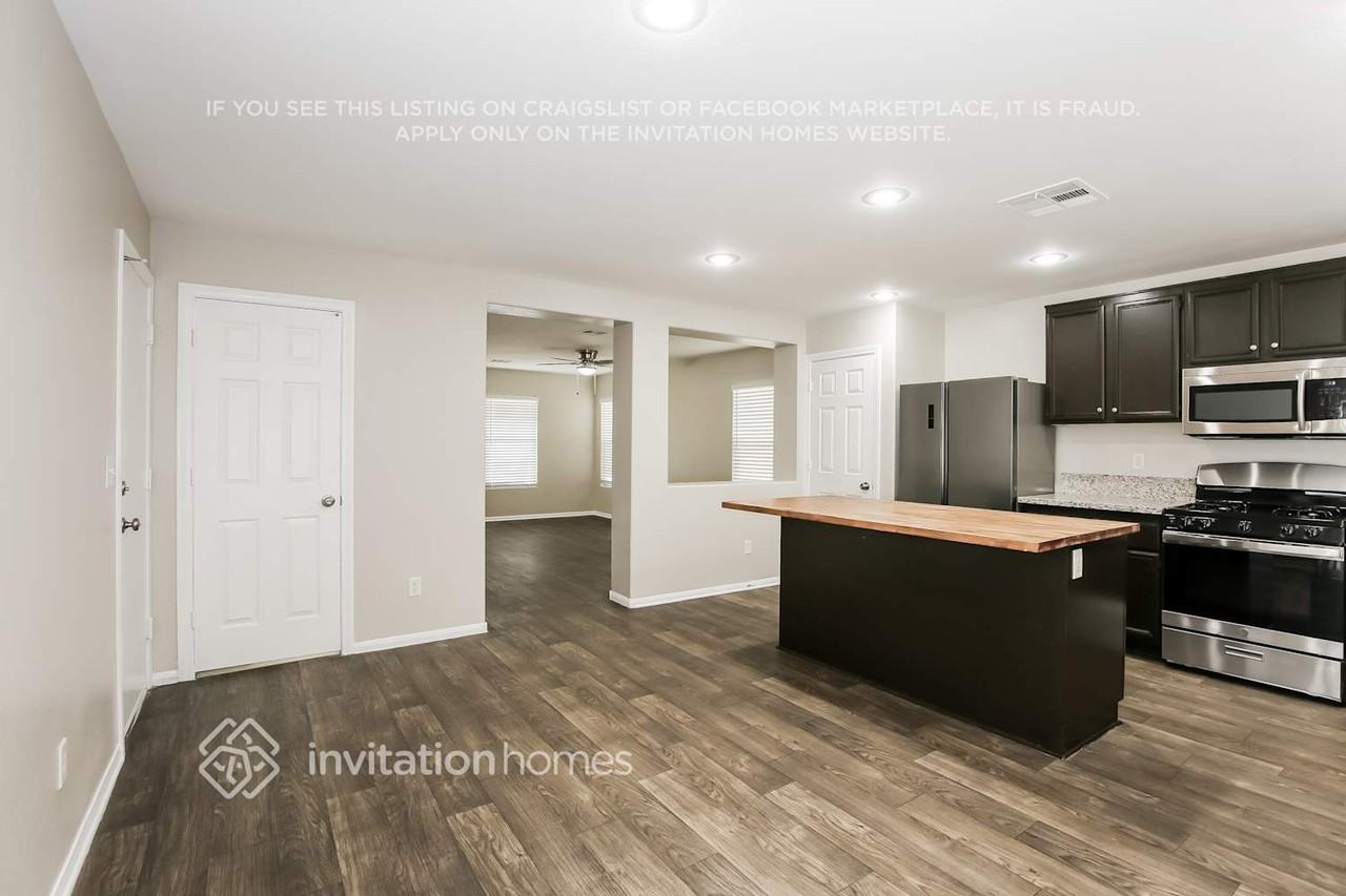 4946 Volcanic Rock Ln - Photo 6 of 14