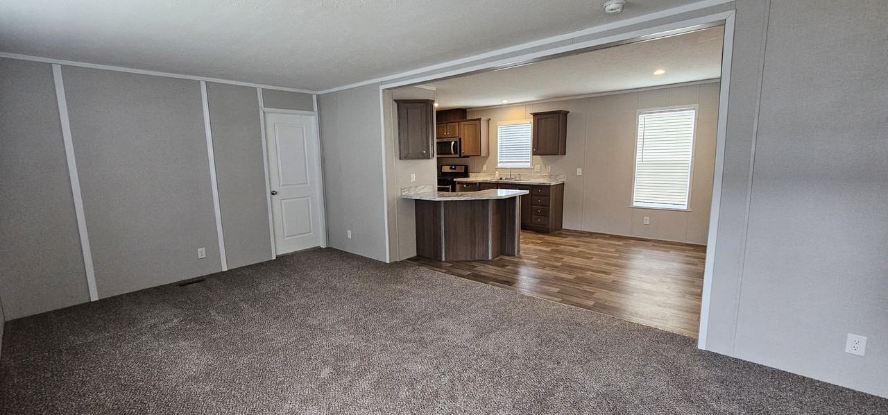 63 Tulip #63 - Photo 6 of 10