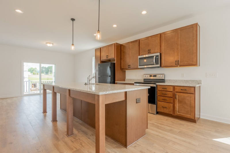 1041 Balsam Ln - Photo 5 of 12