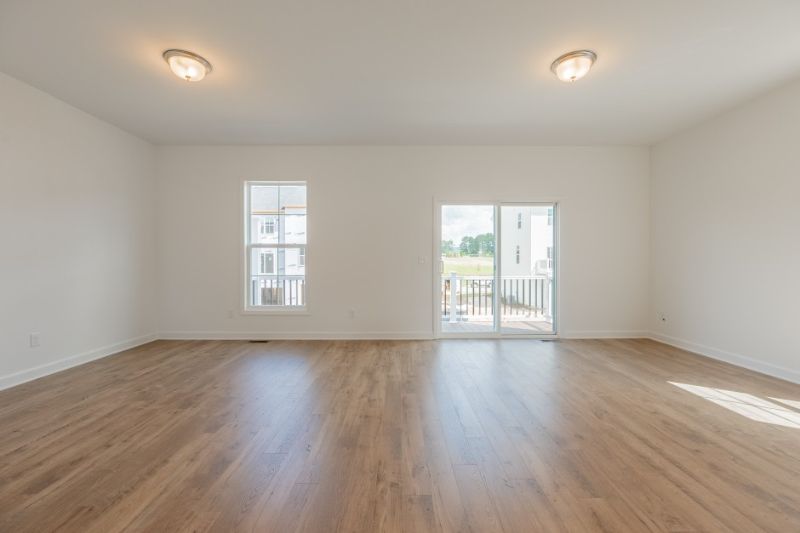 1041 Balsam Ln - Photo 6 of 12