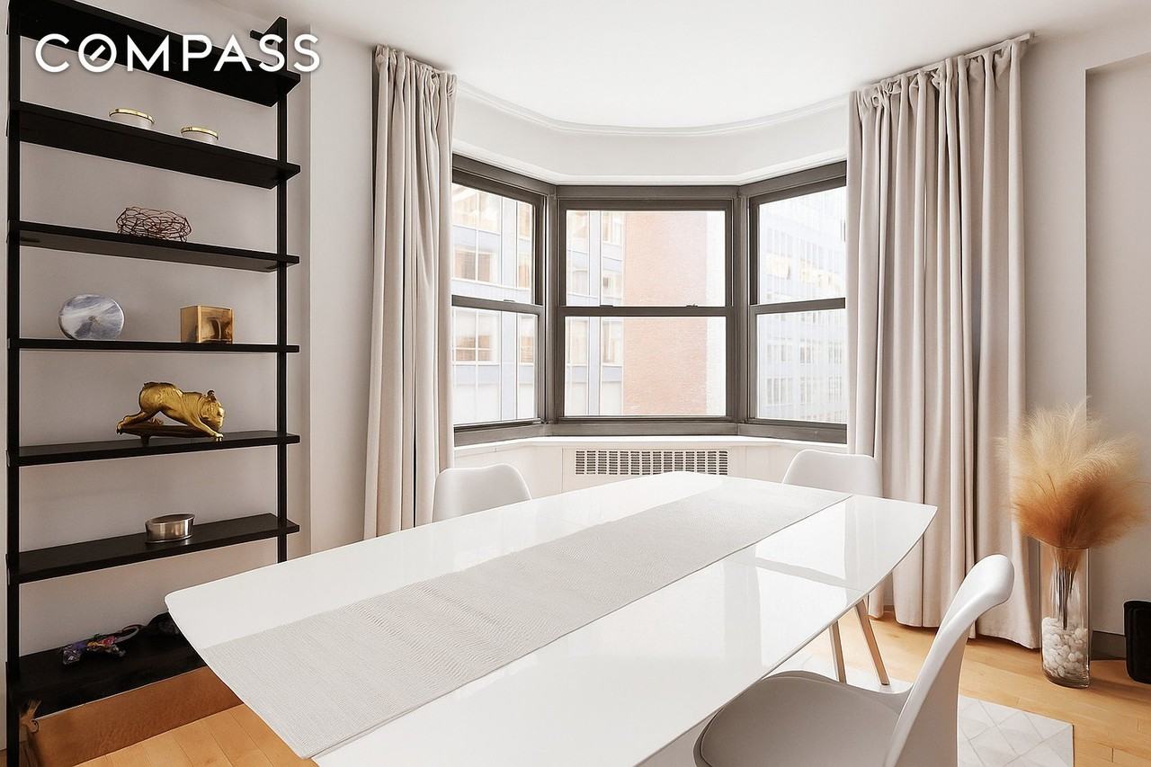 135 E 54th St #6M - Photo 4 of 9