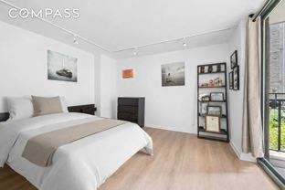 311 Greenwich St #3J - Photo 1 of 1