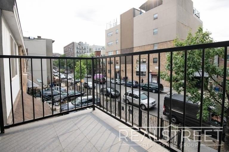 1178 Gates Ave #4F - Photo 6 of 19