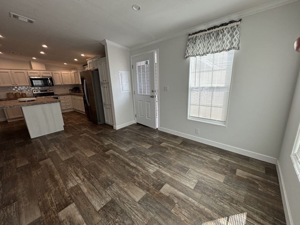 1 Coach And Four Ct #0414 - Photo 5 of 18