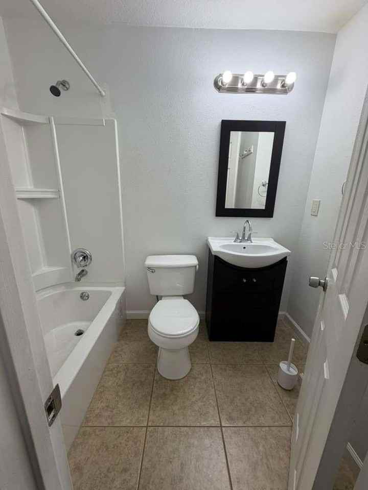 764 Ridenhour Cir #764 - Photo 7 of 10