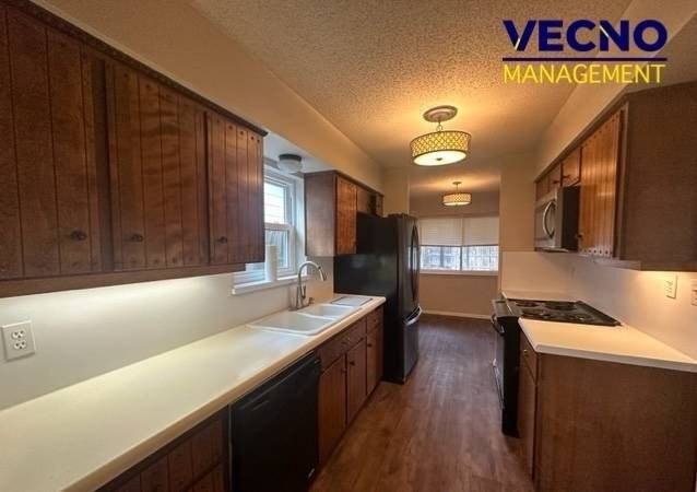 3643 Richwood Dr - Photo 5 of 20