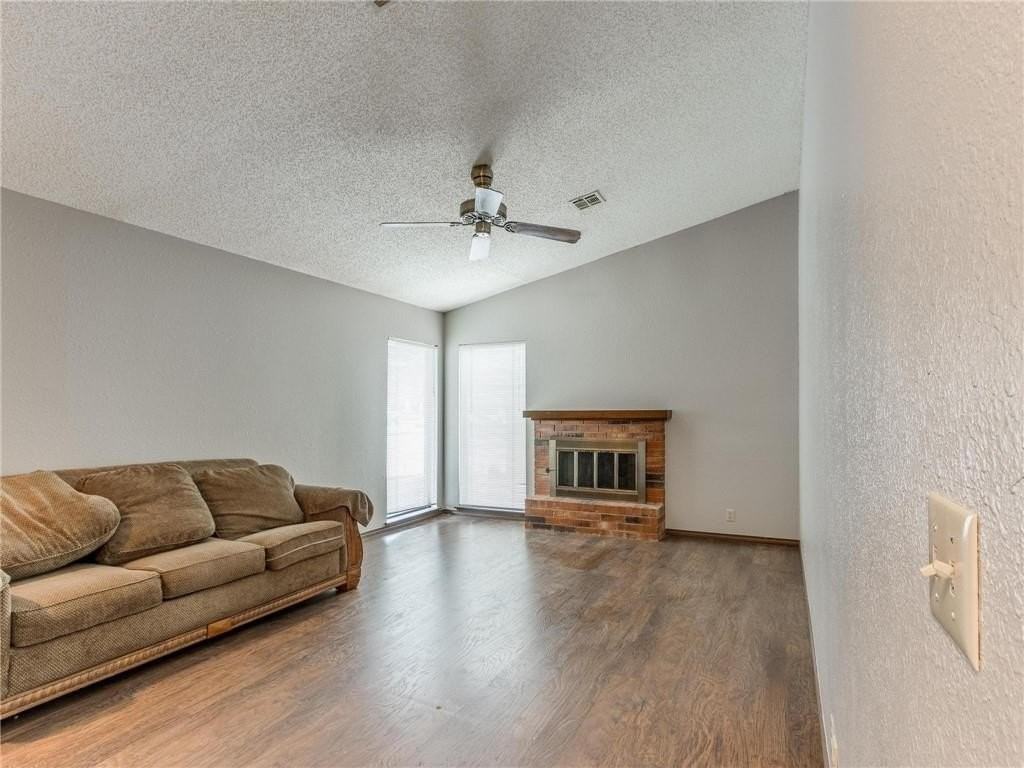 1220 Sequoyah St Apt A - Photo 5 of 34