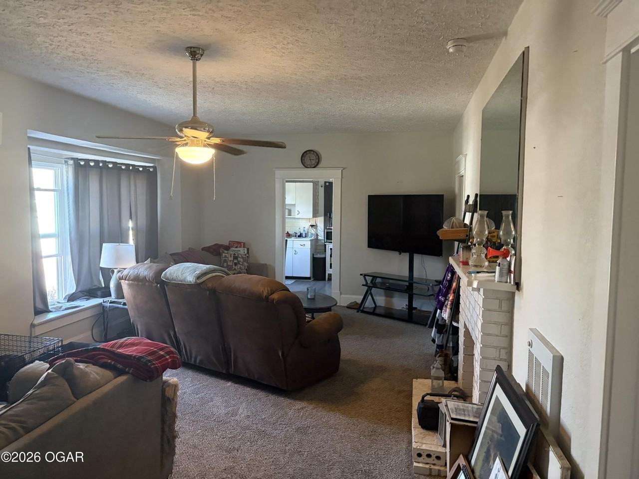 1901 S Murphy Ave - Photo 2 of 9