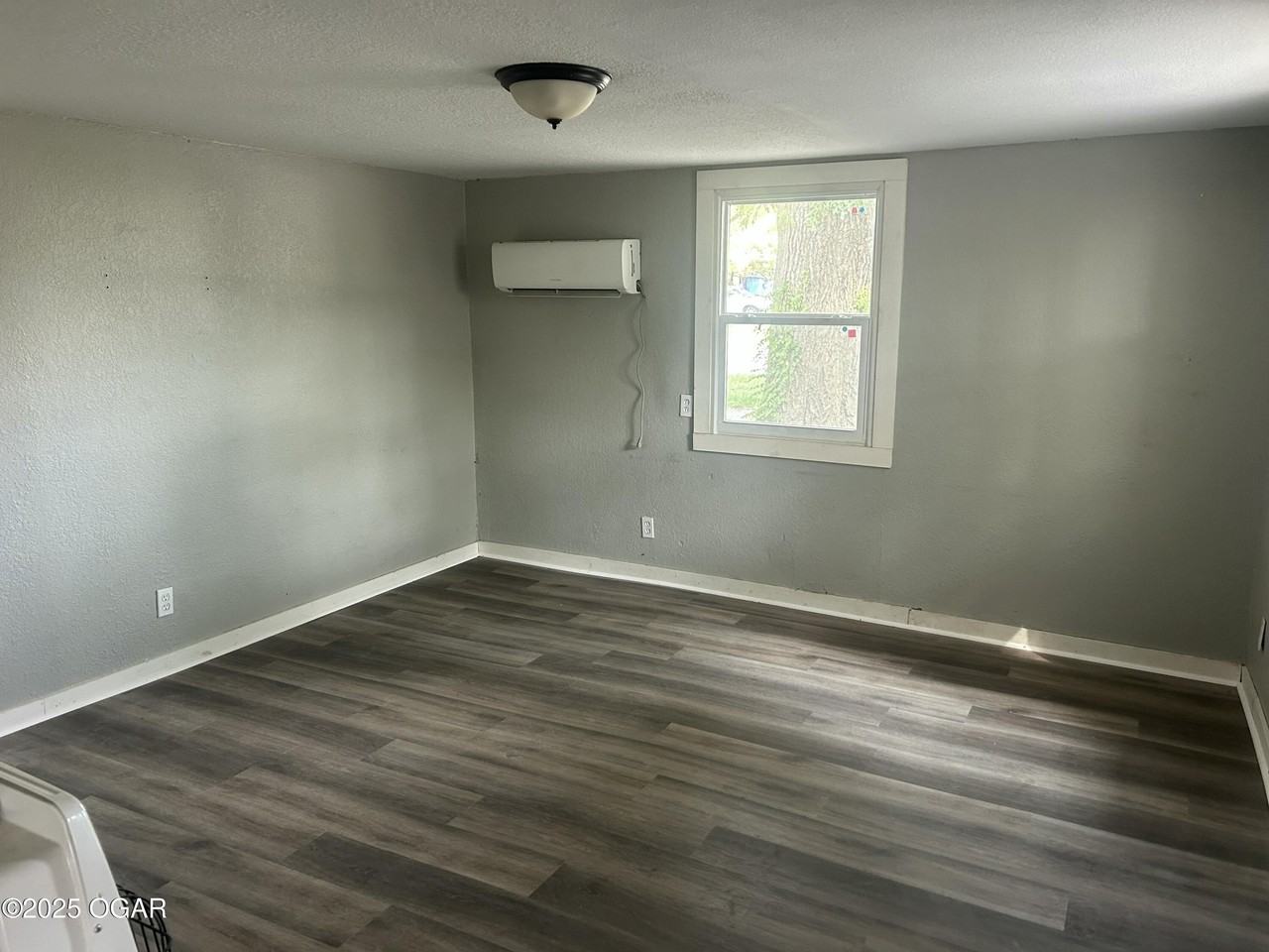 316 S Pennsylvania St Apt 1 - Photo 2 of 5