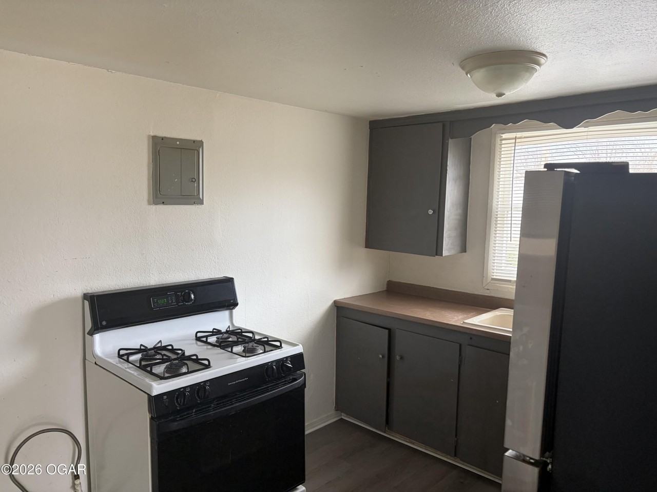 316 S Pennsylvania St Apt 3 - Photo 4 of 6