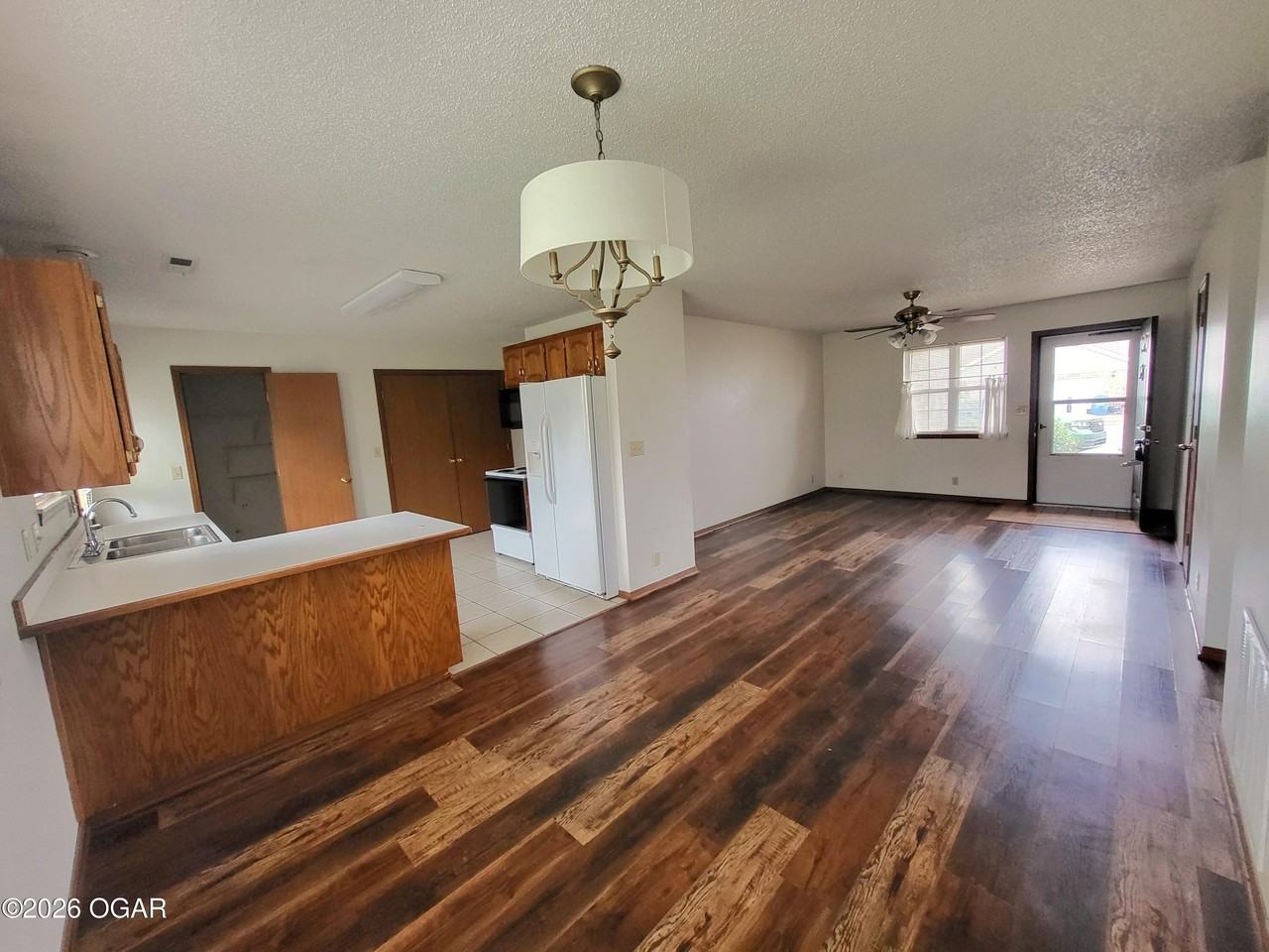 3027 S Jackson Ave - Photo 7 of 22