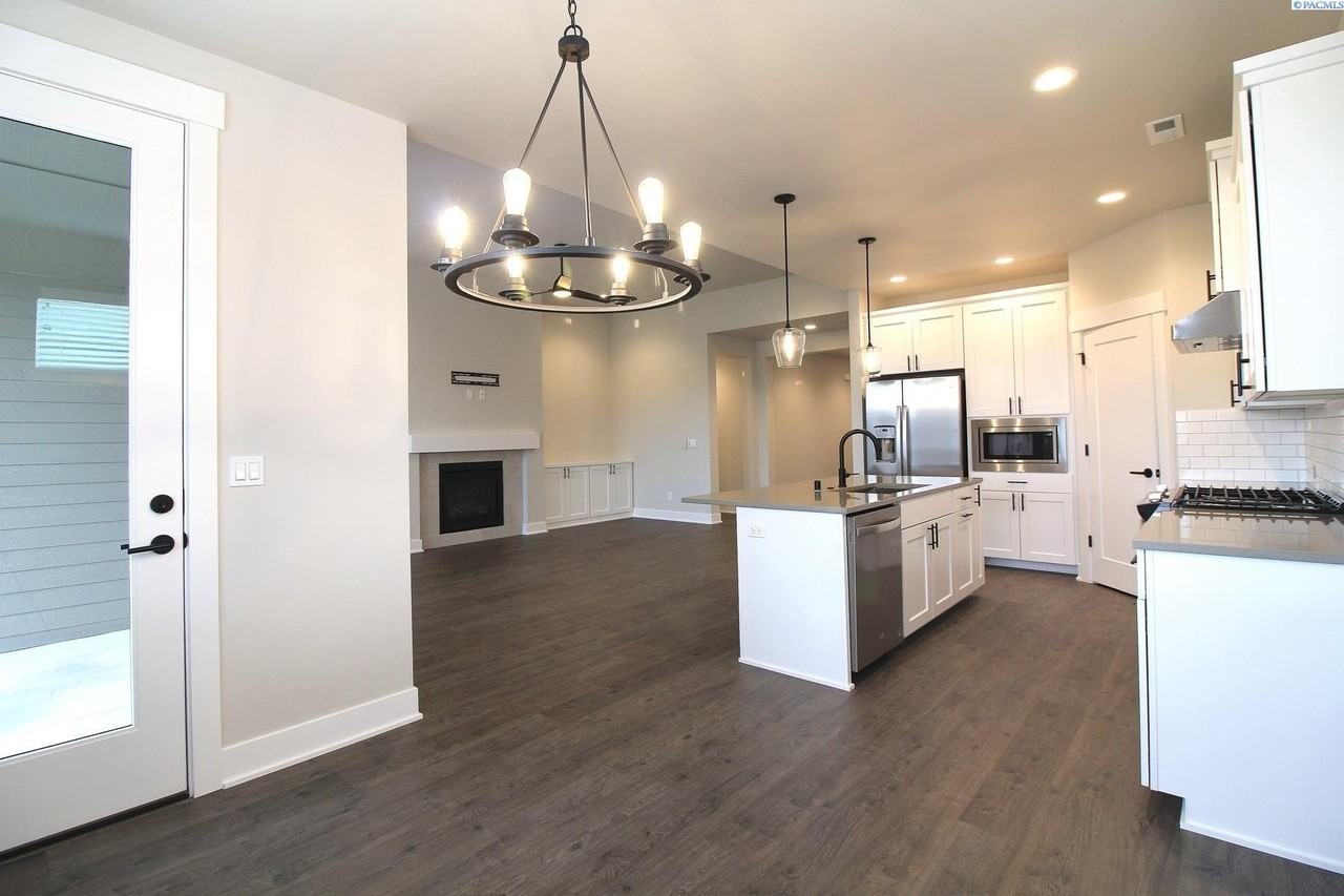 2759 Ketch Rd - Photo 3 of 12