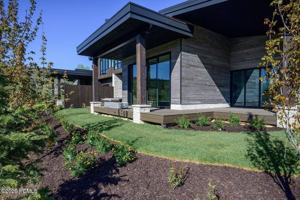 featured image of 3160 E Arrowhead Trl Unit A