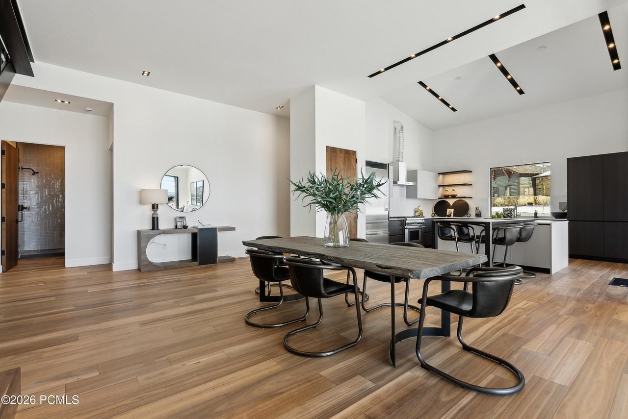 3160 E Arrowhead Trl Unit A - Photo 6 of 43