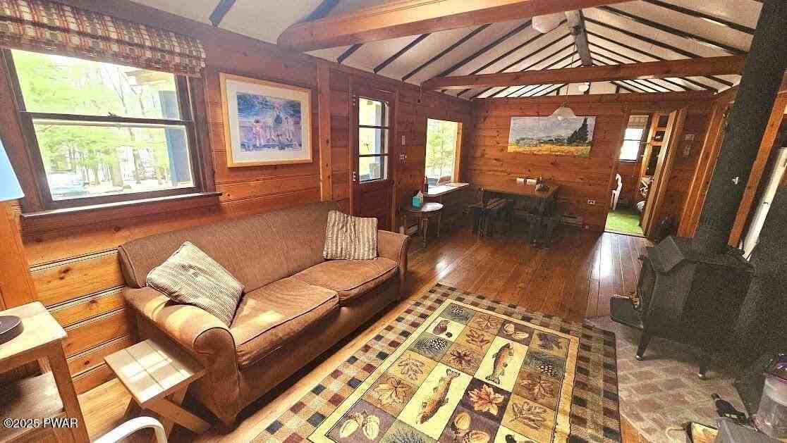 3 Lakeview Dr - Photo 4 of 17