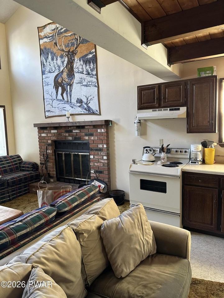 3210 Cherry Ridge Rd - Photo 6 of 50