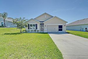 featured image of 320 W Runyon Loop