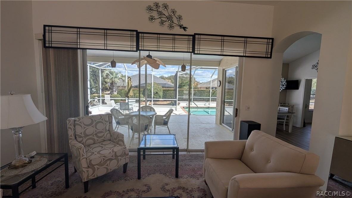 174 W Romany Loop - Photo 2 of 20