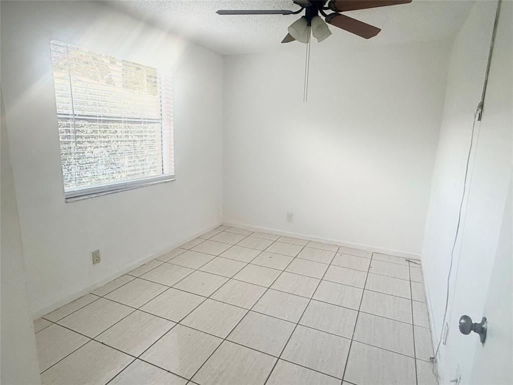 11650 Nw 23rd Ct - Photo 3 of 12