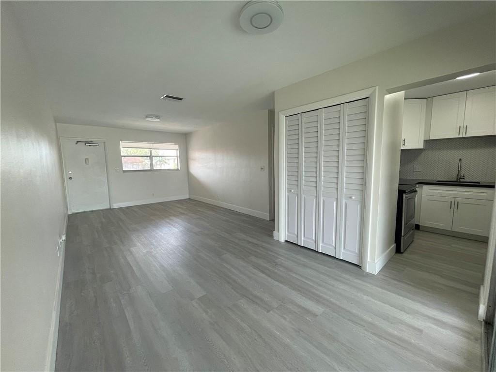 3930 Crystal Lake Dr #315 - Photo 5 of 22