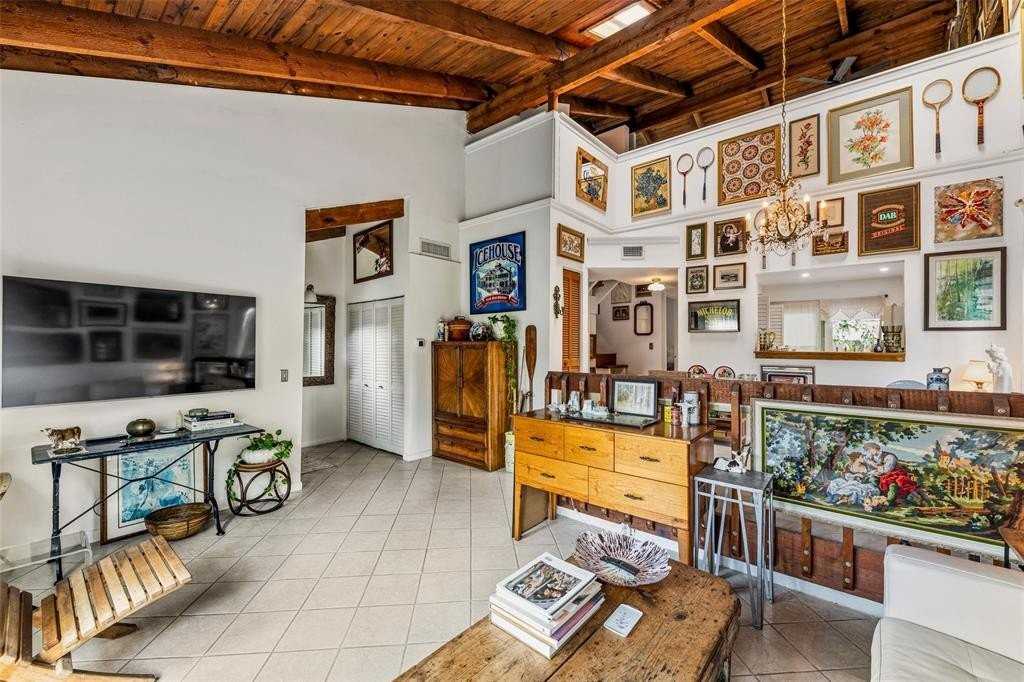 2136 Sw 81st Way - Photo 5 of 22