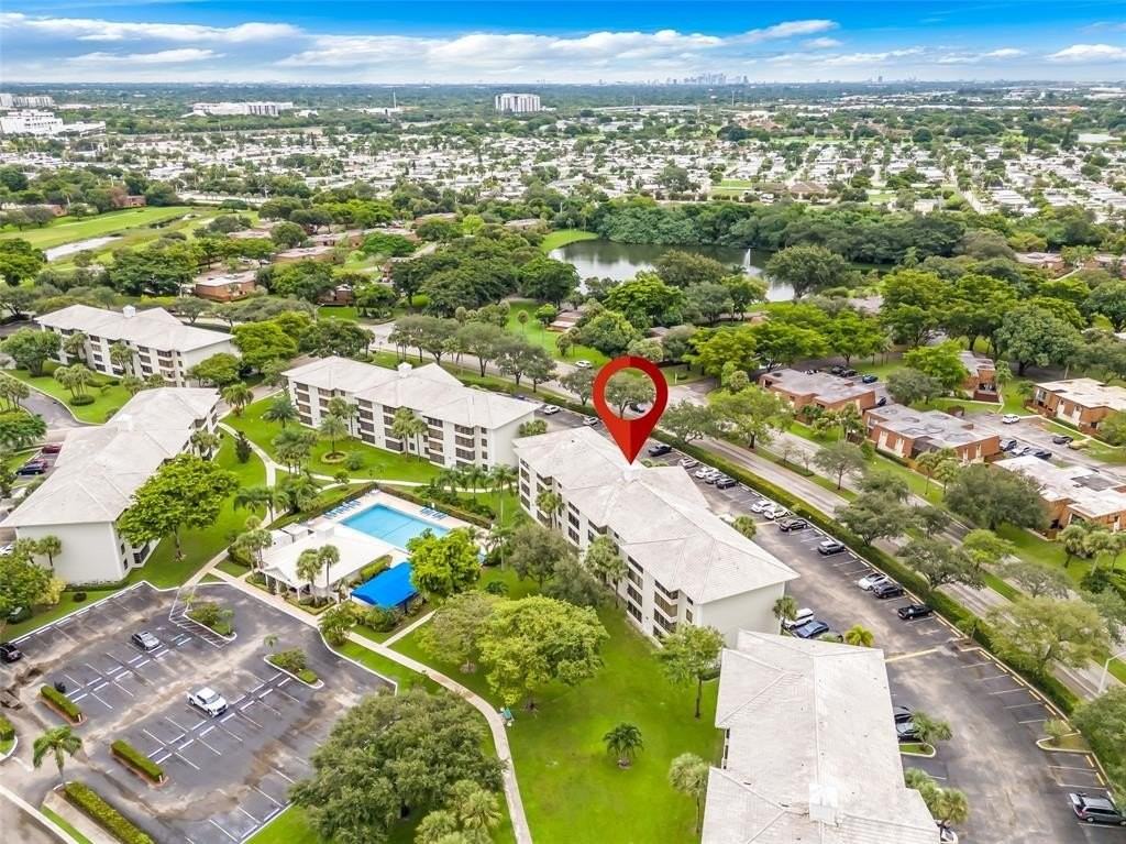 1719 Whitehall Dr #406 - Photo 4 of 26