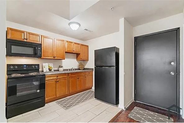 317 E North Ave #1 - Photo 3 of 26