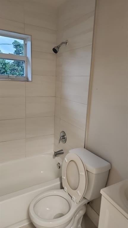 1104 State St #C - Photo 4 of 10