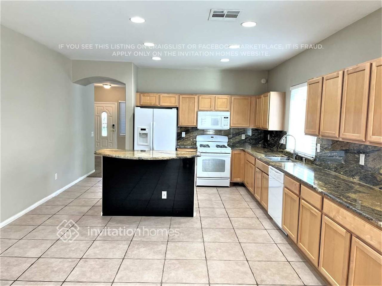 2687 Thornview St - Photo 4 of 14