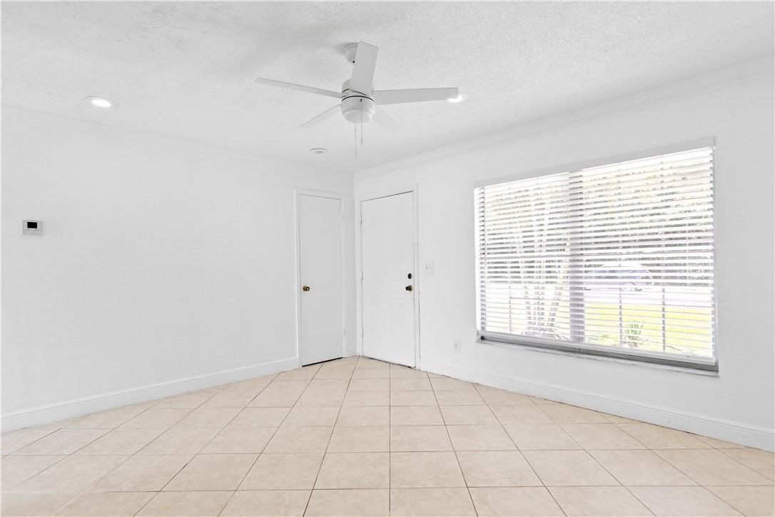 1866 25th St Sw - Photo 5 of 29