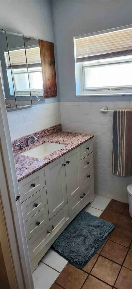 221 Balboa St Apt A - Photo 6 of 9