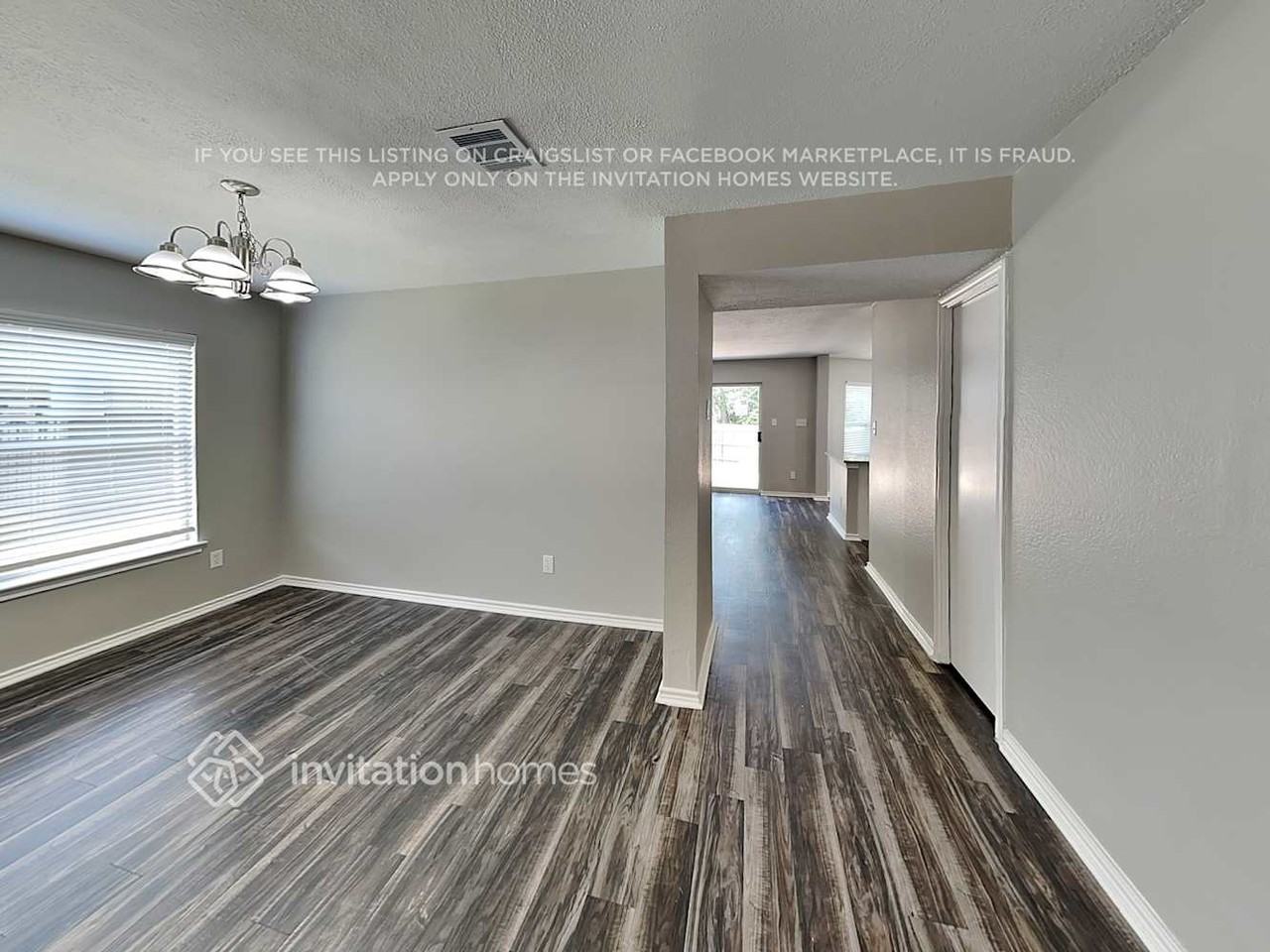 12002 Peachtree Ln - Photo 5 of 19