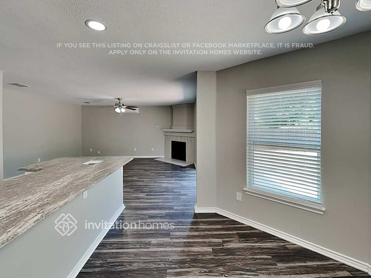 12002 Peachtree Ln - Photo 7 of 19