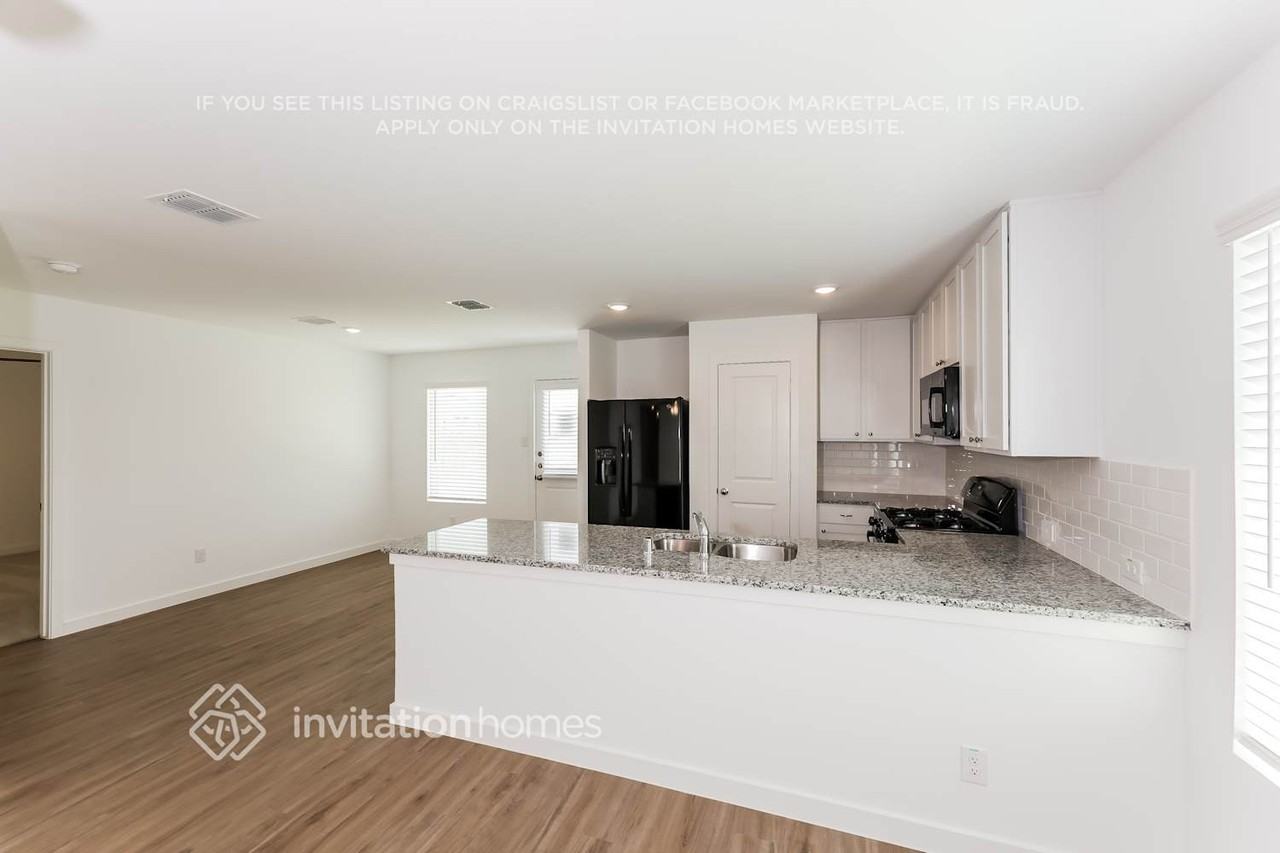 4900 Old Ember Ln - Photo 6 of 17