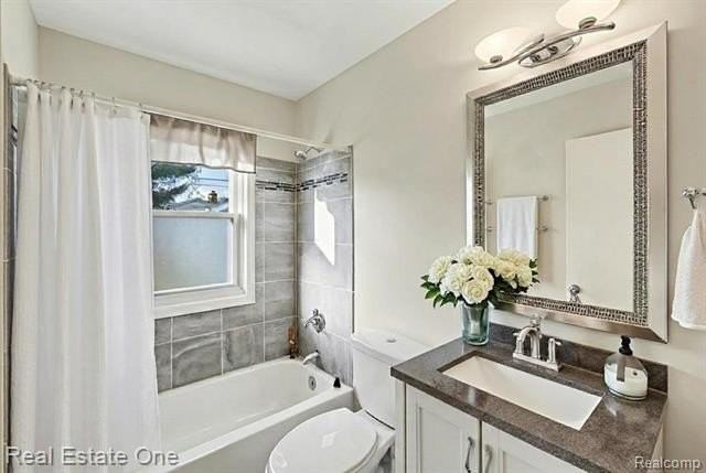 421 W Kalama Ave - Photo 7 of 24