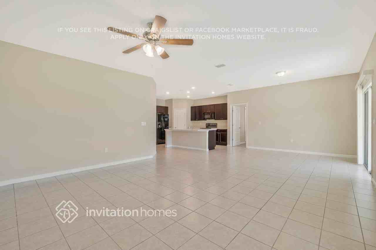 240 Stone Arbor Ln - Photo 5 of 21