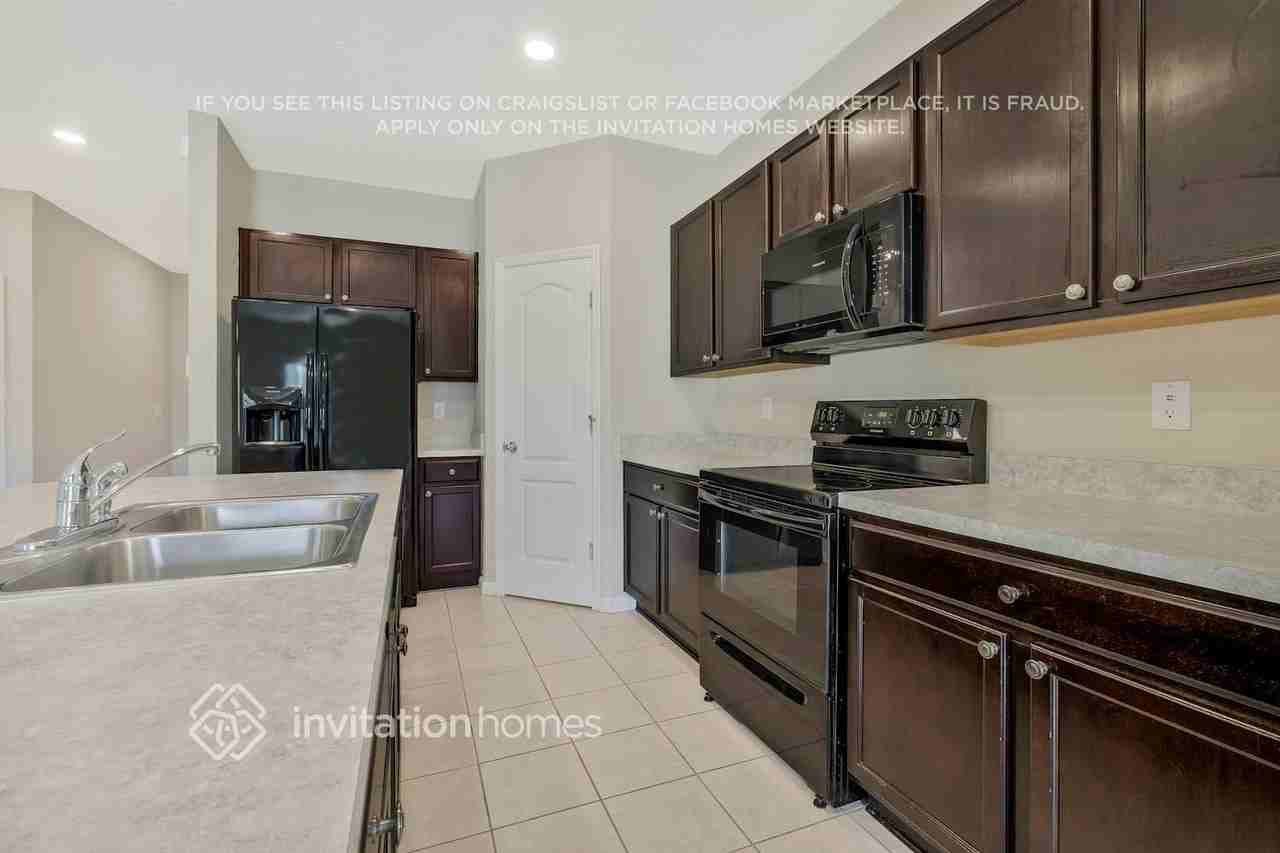 240 Stone Arbor Ln - Photo 7 of 21