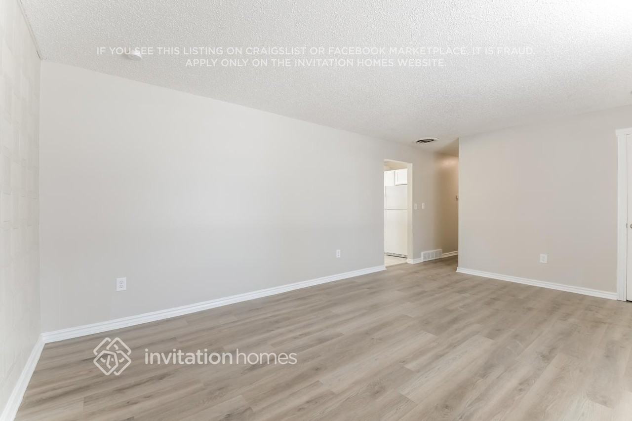 2852 S Mobile St - Photo 3 of 14