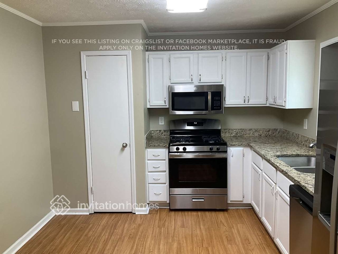 3597 Chinaberry Ln - Photo 7 of 17