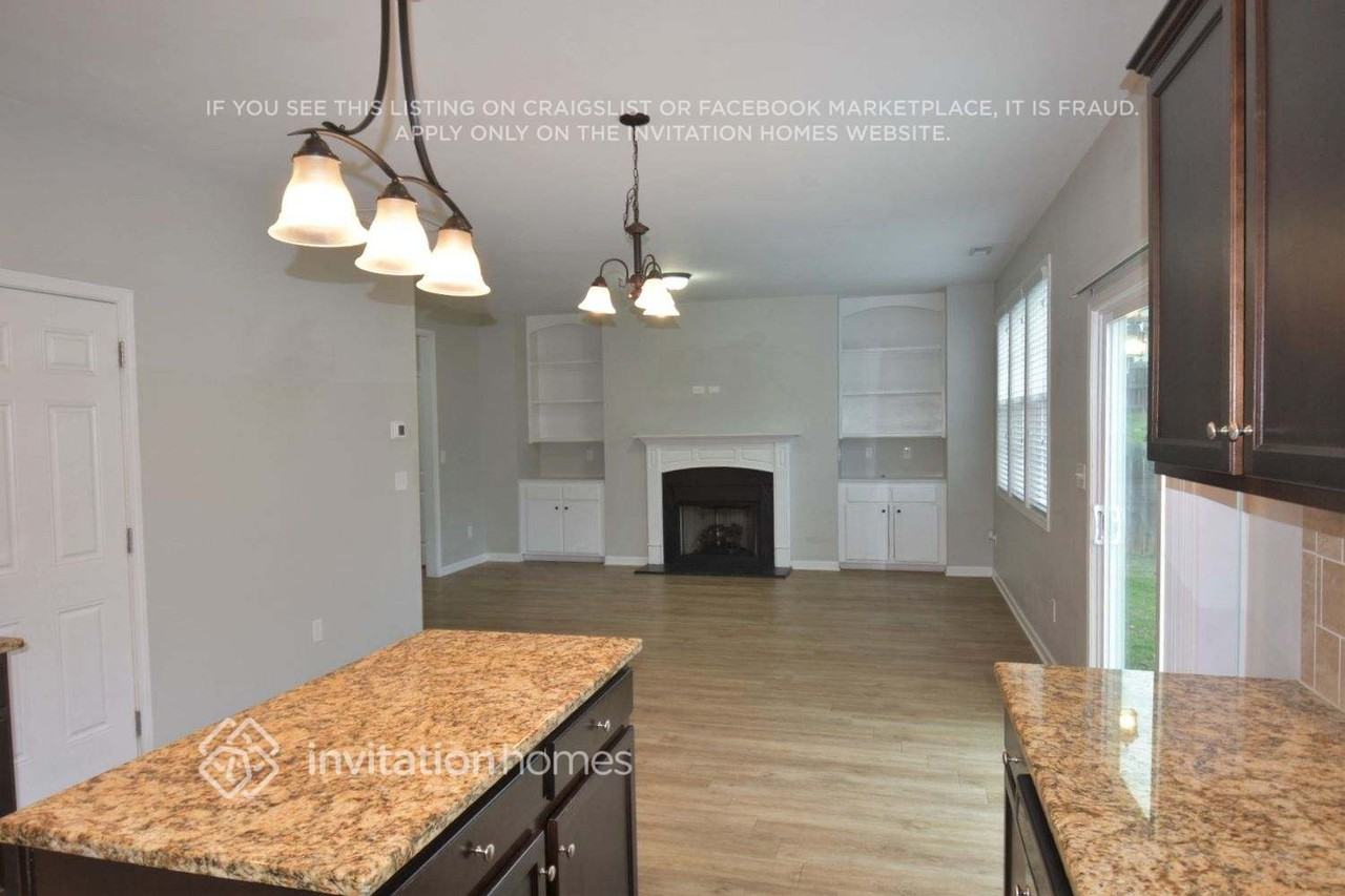 540 Mccarthy Dr - Photo 2 of 14