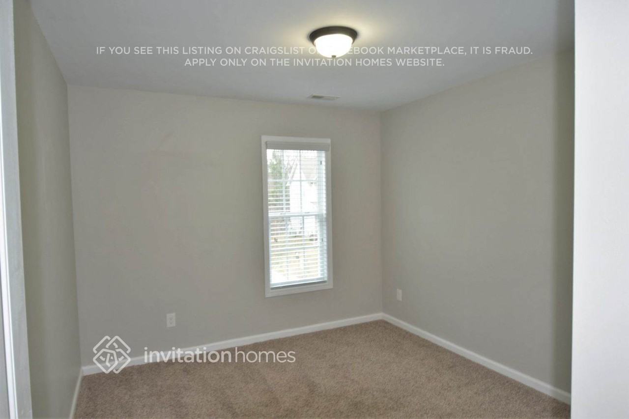 540 Mccarthy Dr - Photo 5 of 14