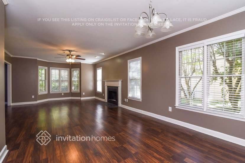 1460 Gabriel Dr - Photo 5 of 17